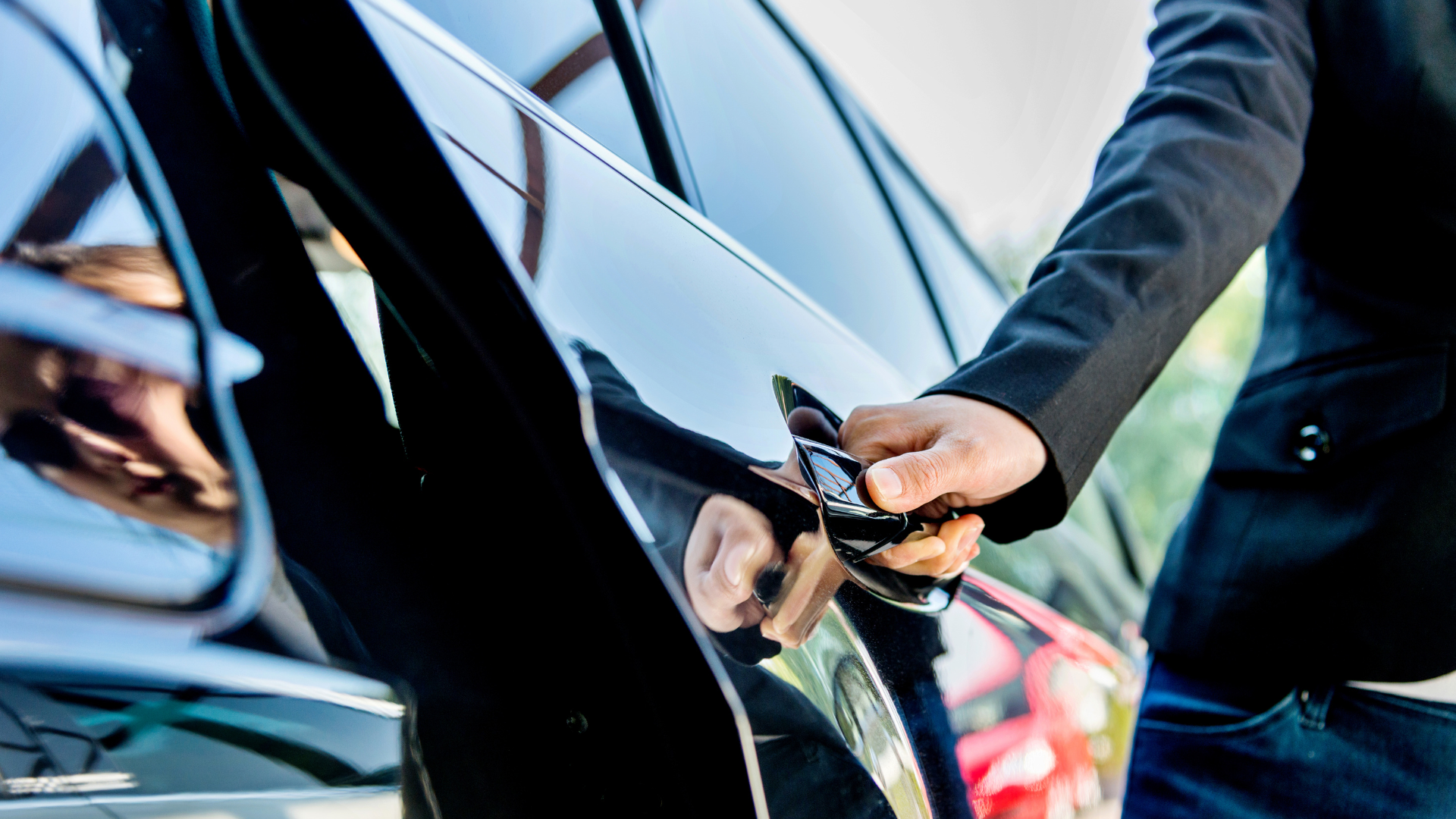 Chauffeur Services - How to Rent a Car for a Successful and Stylish Business Trip