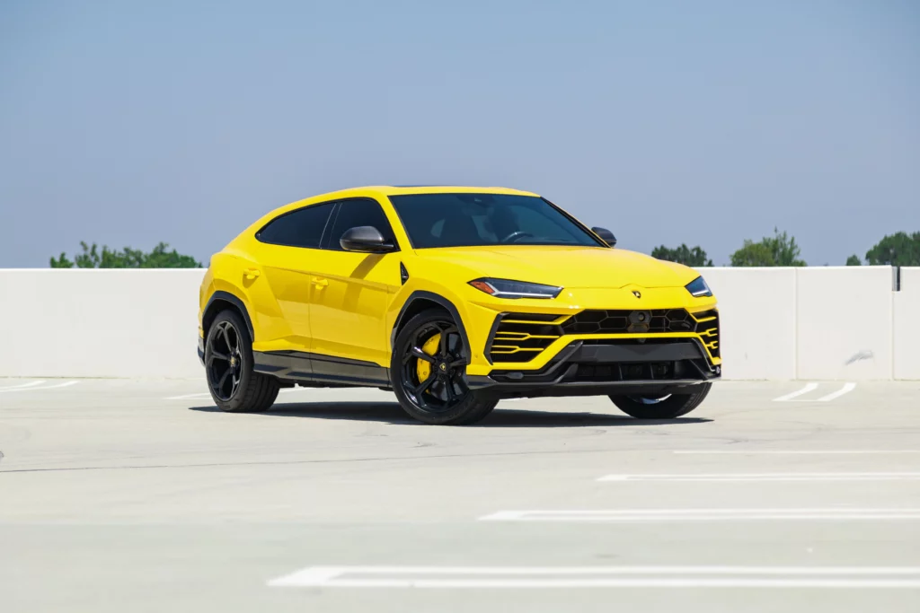 Lamborghini Urus Yellow Rental